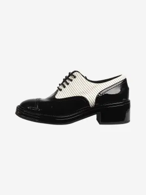 Black patent leather heeled brogues - size EU 38