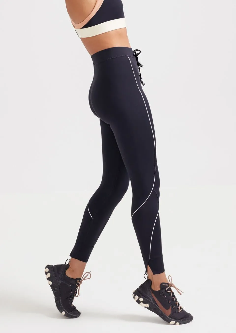 PIVOT LEGGING IN BLACK