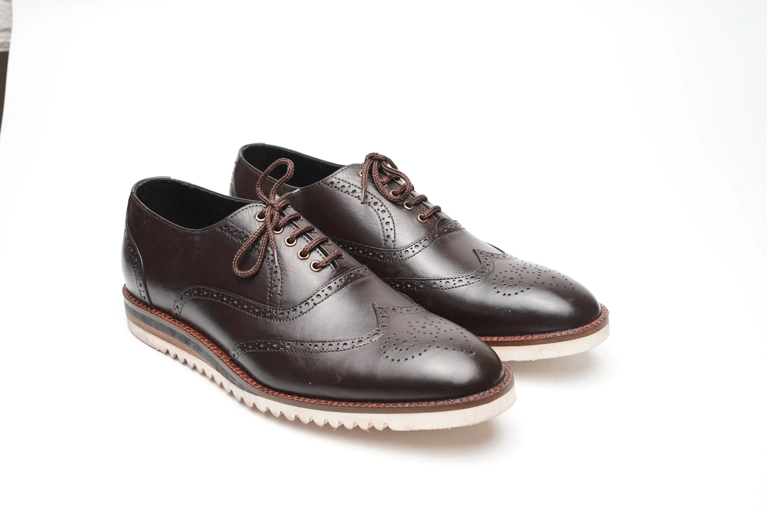 Real handmade Brown Hand Dyed, Hand Stitched Wingtip Oxford Casual Shoes Made of full Grain Natural Crust leather With Rubber Sole