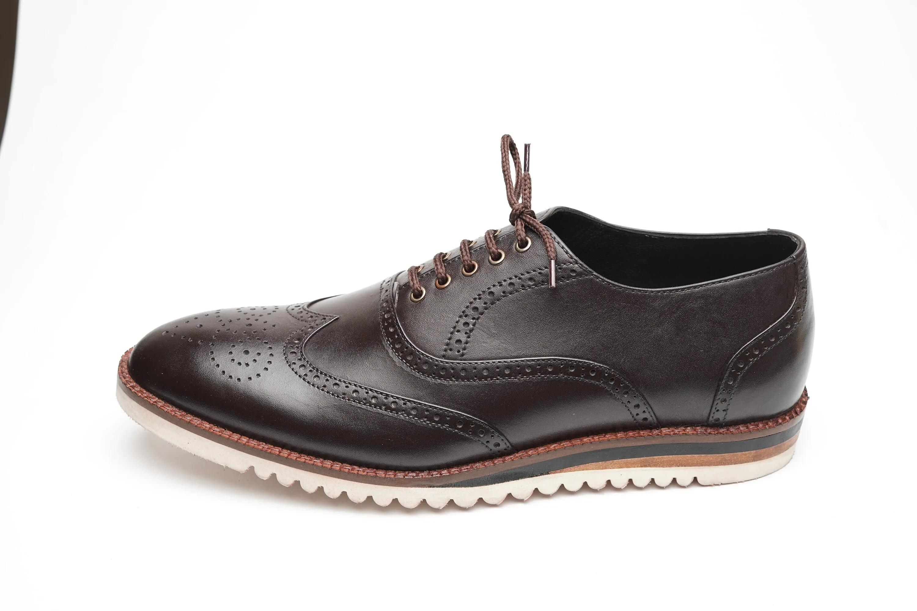 Real handmade Brown Hand Dyed, Hand Stitched Wingtip Oxford Casual Shoes Made of full Grain Natural Crust leather With Rubber Sole